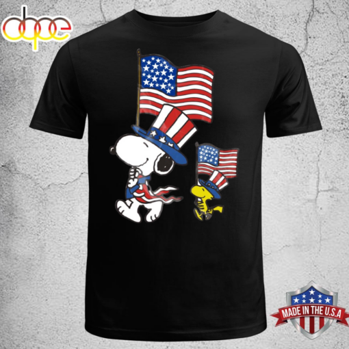 Peanuts Snoopy &amp Woodstock 4th of July Flags Unisex T-shirt