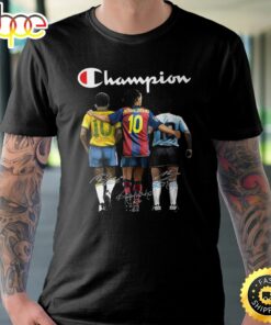 Pele Autograph Print – Replica of Pele Flips Over Soccer Unisex T-Shirt