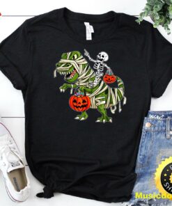 Skeleton Riding Mummy Dinosaur T rex Halloween Funny Pumpkin T-Shirt