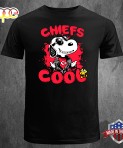 Snoopy Kansas City Chiefs Cool Black Unisex T-shirt