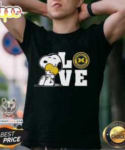 Snoopy Love Michigan Wolverines T-Shirt