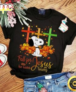 Snoopy Lovers Fall For Jesus He Never Leaves Christmas Gift Black T Shirt