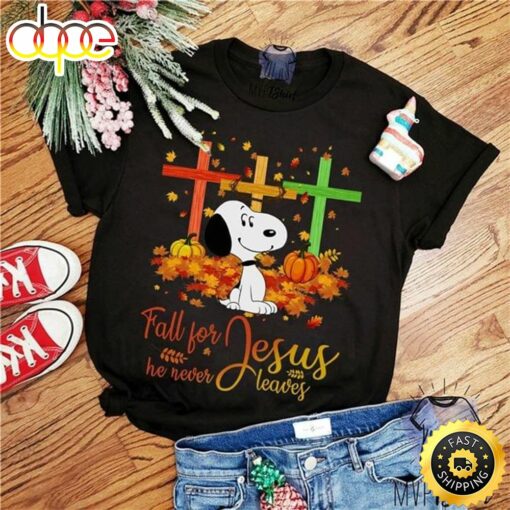 Snoopy Lovers Fall For Jesus He Never Leaves Christmas Gift Black T Shirt