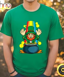 St. Patricks Day Leprechaun And Pot Of Goldcoins T-shirt