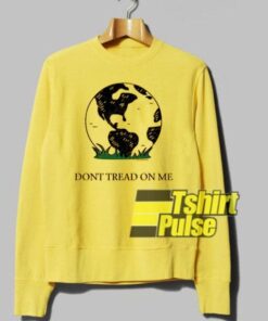 Earth Gadsden Flag Don’t Tread On Me sweatshirt Cheap 01