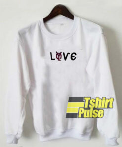 Love Lyve sweatshirt