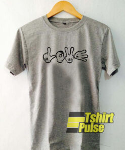 Mickey Hands signing Love t-shirt for men and women tshirt