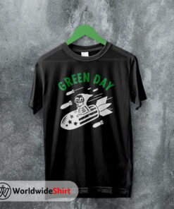 Green Day Rocket Vintage90’s  T-Shirt Green Day Shirt Rock Band Shirt