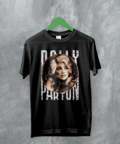 Vintage Dolly Parton T-Shirt Retro Queen of Country Music Merch