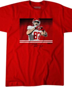 Travis Kelce Throw Up the Heart Hands