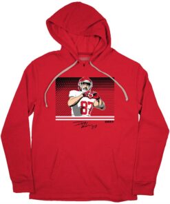 Travis Kelce Throw Up the Heart Hands